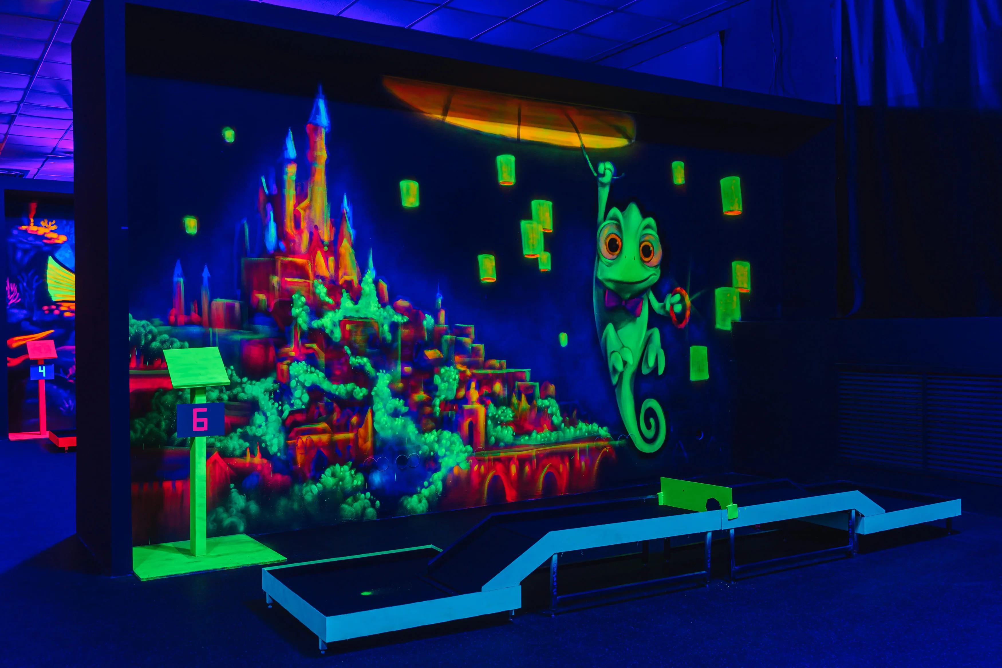 неоновый мини-гольф Омск